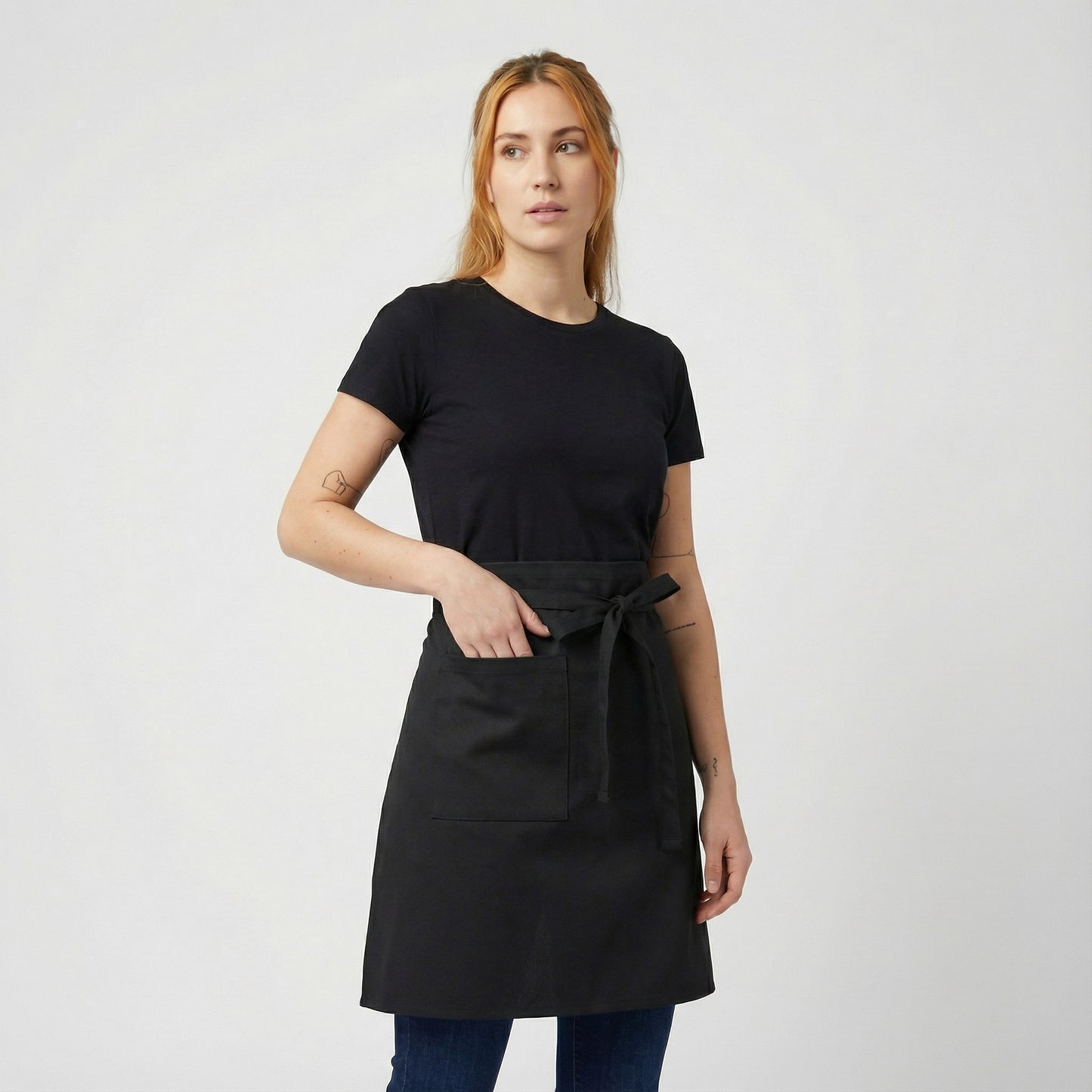 Water Repellent Mid-Length Waist Apron With Side Pocket - Black