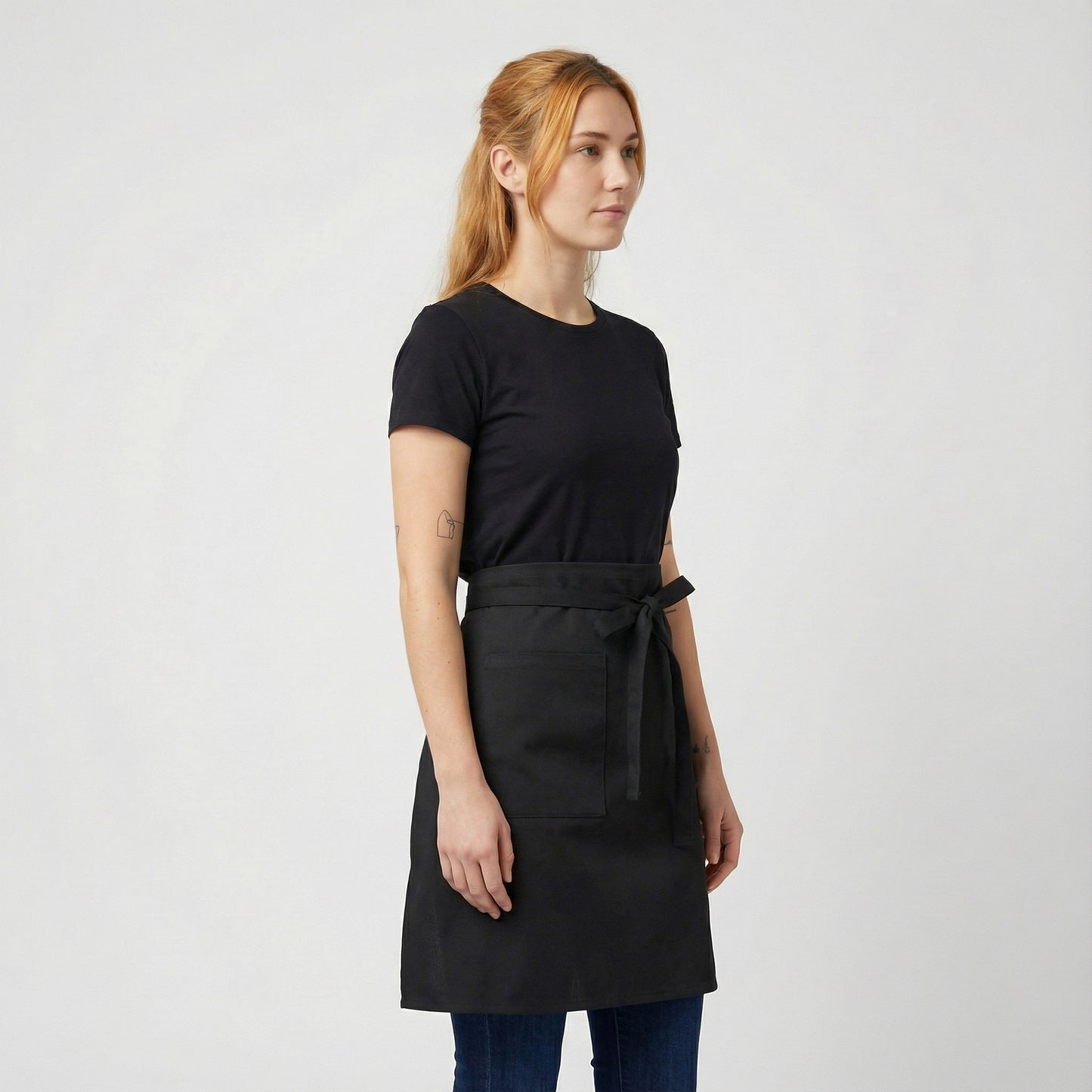 Water Repellent Mid-Length Waist Apron With Side Pocket - Black