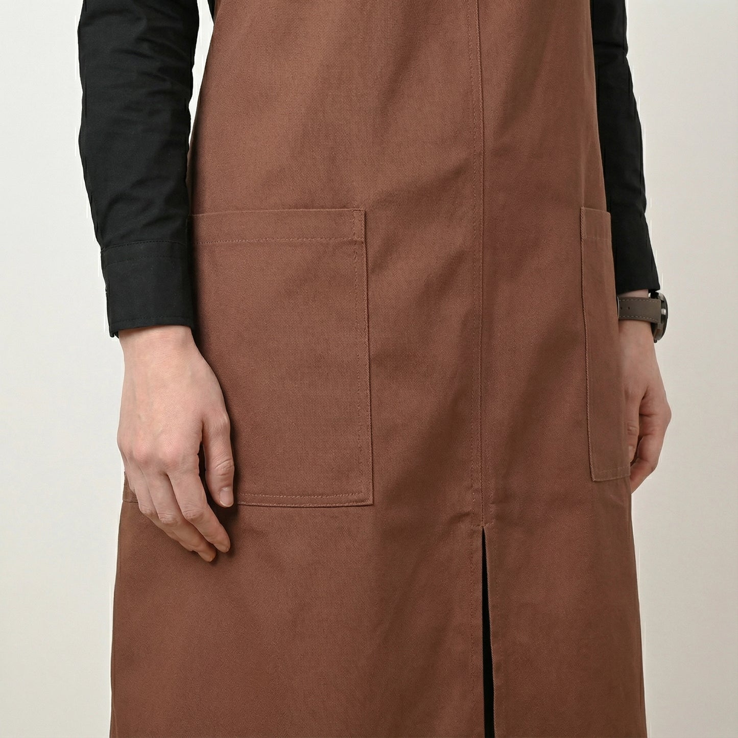 Water Repellent Split-Leg Lady Pinafore Apron - Charco Red